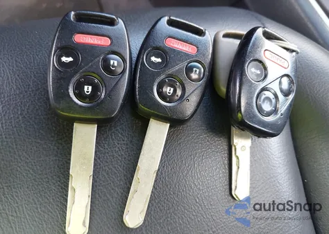 2003 Honda Accord 3.0 Ex z USA, uszkodzony, nr VIN 1HGCM66533A052391